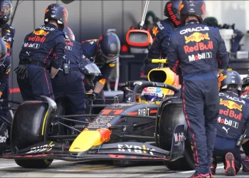 Sergio Pérez feliz inconforme con su equipo