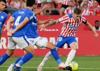 El Girona vence a Tenerife y asciende a Liga  Española