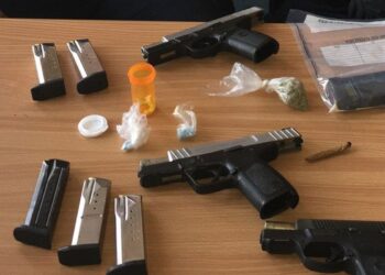 Los detienen con drogas y armas en Harlingen