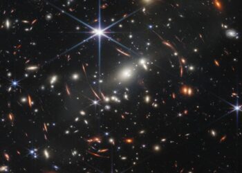 La NASA revela la primera imagen de Webb, la imagen más profunda jamás tomada del cosmos.