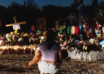 Audio de migrante que viajaba en el tráiler: “Ya estamos en Texas, llevamos 3 días y 3 noches hace un resto de calor”