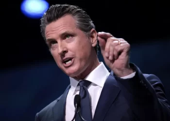 Pagarán hasta $10,000 a ciudadanos que denuncien armas ilegales en California