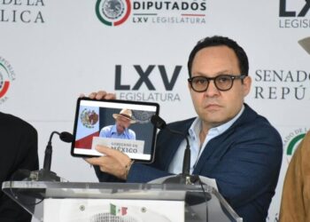 Productores mexicanos acusan al presidente Lopéz Obrador de traicionar al sector lechero