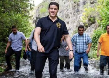 Presume Samuel García que “halló agua para NL”… pero en Coahuila