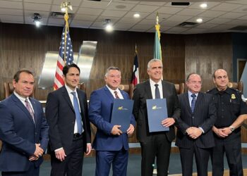 Inteligencia Nacional revisará documentos requisados a Trump