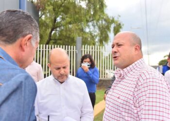 Enrique Alfaro amenaza a rectora y profesor del Centro Universitario Valles de la UdeG