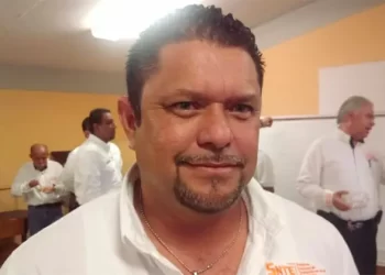 Padres y alumnos sin noticias claras para regreso a clases