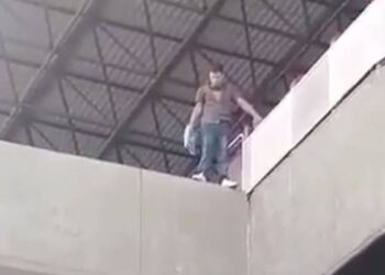 Joven sobrevive a intento de suicidio (Imágenes fuertes)