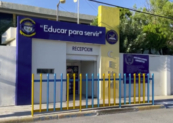 Movilización policiaca en la preparatoria “Múgica” por amenza de tiroteo