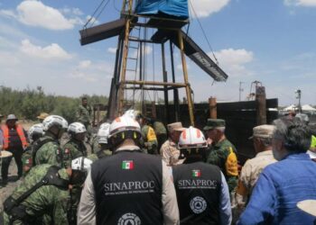 Tardará 6 meses rescatar a los 10 mineros atrapados en Sabinas