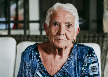 Mujeres de la tercera edad son víctimas de su propia familia