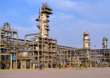 EU analiza iniciativas para contrarrestar reducción de petróleo de OPEP