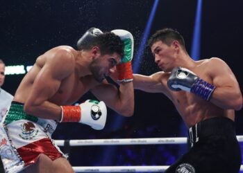 Se impone Bivol al Zurdo Ramírez