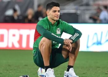 Raúl&nbsp;Jiménez la duda de Martino en el ataque mexicano