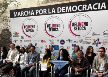 Organizaciones de derecha impulsan marcha para defender al INE