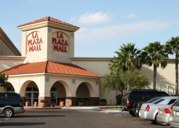 Esperan buenas ventas comerciantes de McAllen durante “Black Friday”