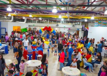 A piñata de Gabrielito no van familiares y amigos invitados