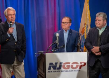 Apelan Republicanos ante Suprema Corte para que continúe el Titulo 42