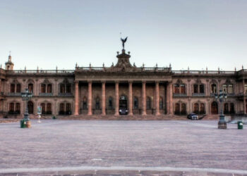 Nuevo León lÍder en deuda