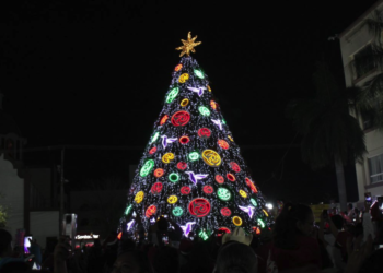 El Gobernador y su esposa encienden la Navidad en Tamaulipas