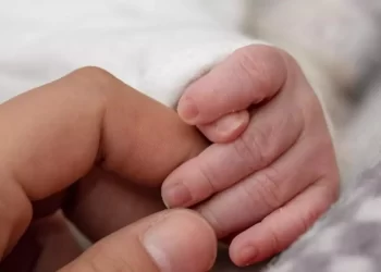 En Nuevo León podrán decidir el orden de los apellidos de sus hijos