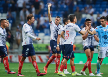 Rogelio Funes Mori alcanzó 145 goles con Rayados; vencieron al Querétaro