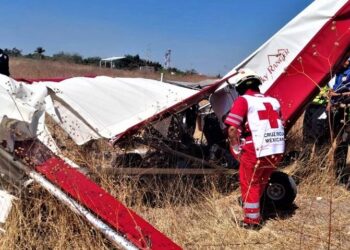 Desplome de avión ultraligero en Tequesquitengo, Morelos, deja dos personas muertas
