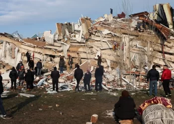 Estiman hasta 90 mil muertes en Turquía y Siria por sismos