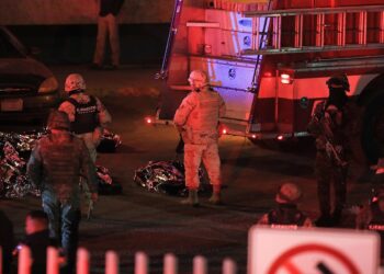 Mueren 39 migrantes tras incendio en delegación del INM en Cd. Juárez