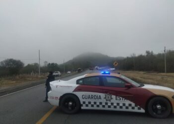 Volcadura en Carretera Federal 85