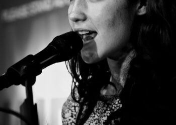 Ximena Sariñana denuncia golpiza a sus músicos tras show en la Feria del Caballo en Texcoco