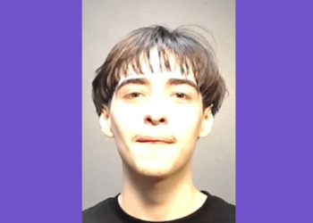 Detienen a adolescente por apuñalar a un hombre dentro de un centro comercial