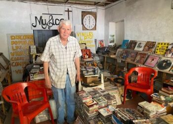 Don Gabino Hernández toda una vida amando la música y promoviendo la magia que provoca para todos los gustos