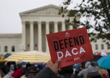 Pide gobierno a juez “limitar” decisión sobre DACA