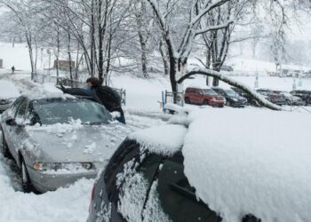 Tormenta de nieve en Canadá deja un saldo de dos muertos y un millón de personas sin luz