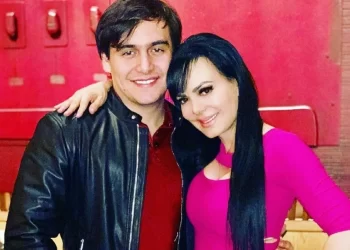 Maribel Guardia se despide su hijo Julián Figueroa y revela las causas de su muerte