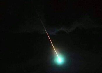 Habitantes de NL presenciaron el paso de un meteoro