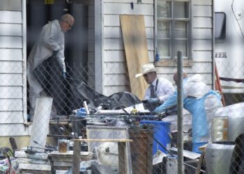 Al menos cinco muertos, entre ellos un menor de ocho años, en un tiroteo por una riña de vecinos en Texas