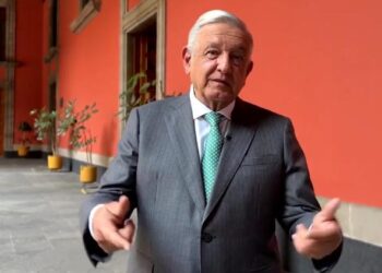 Reaparece AMLO en la mañanera tras contagio de Covid-19 