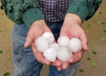 Cae fuerte granizada en Reynosa