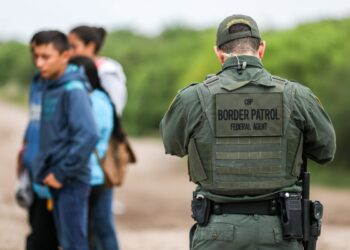 Aguardan 60 mil migrantes el fin del Título  42: PF