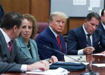 Trump no puede revelar información que no sea pública sobre juicio en NY