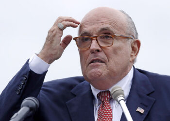 Demandan a Giuliani por presunto asalto y acoso sexual