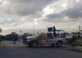 Aseguran vehículos y armamento a delincuencia organizada en Reynosa, Tamaulipas