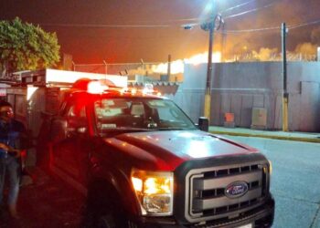 Incendio en refinería Lázaro Cárdenas de Minatitlán