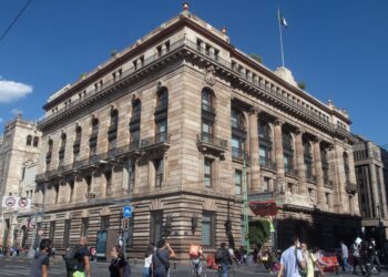 Mantienen tasa interés