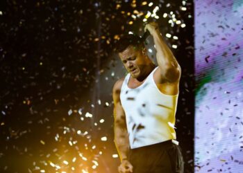 Imagine Dragons haciendo de la noche del viernes simplemente espectacular