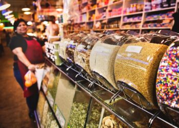 Sobresale comercio interior