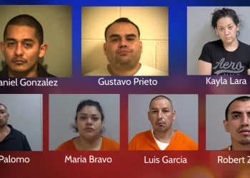Caen siete  tras agresión al SWAT en Texas