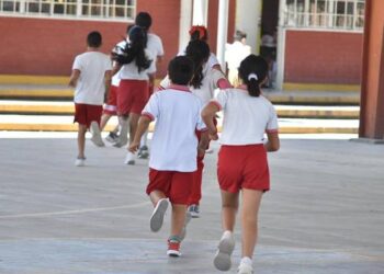 Onda de calor deja sin recreo a los niños de Coahuila